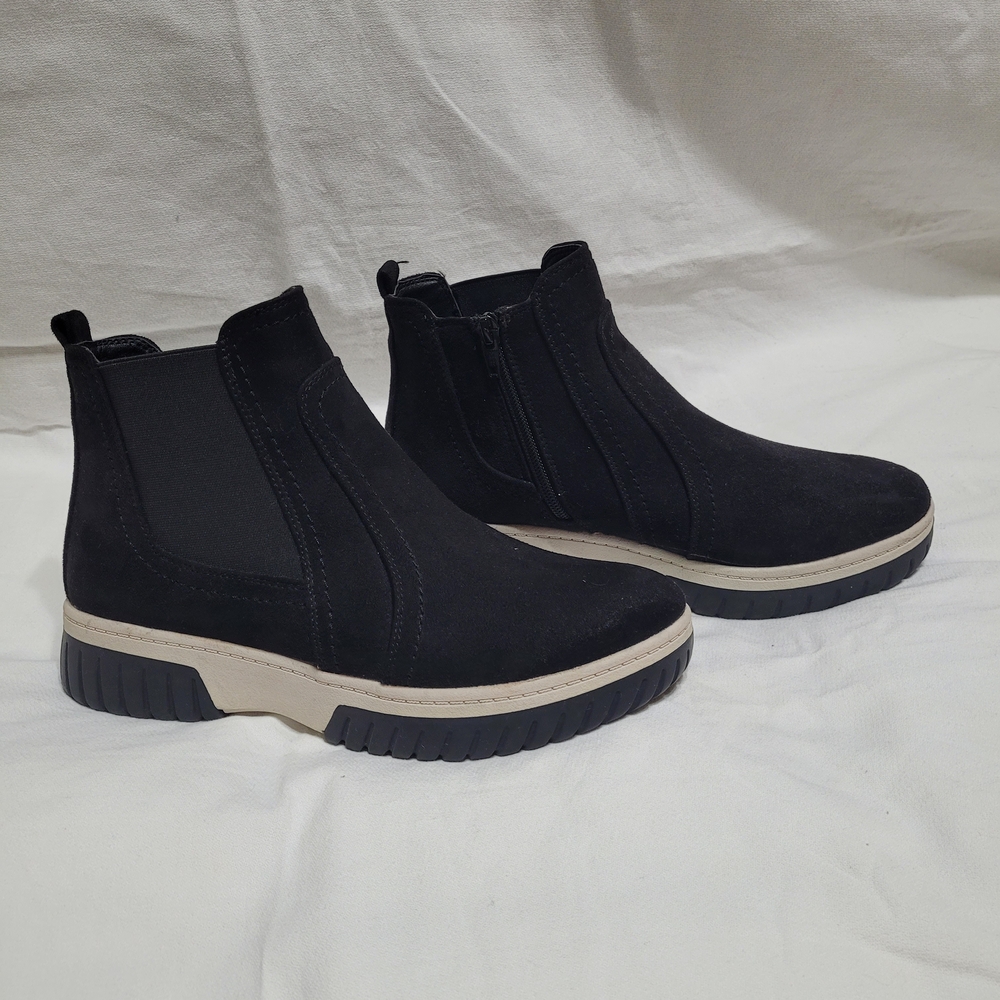 White Mountain Black Ankle Boots